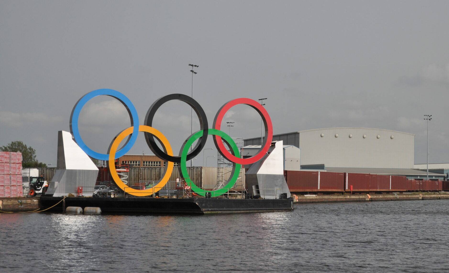 Olympic rings on a barg, on the river